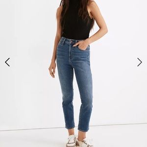 Madewell Curvy High Rise Slim Straight Jeans in Glynn Wash